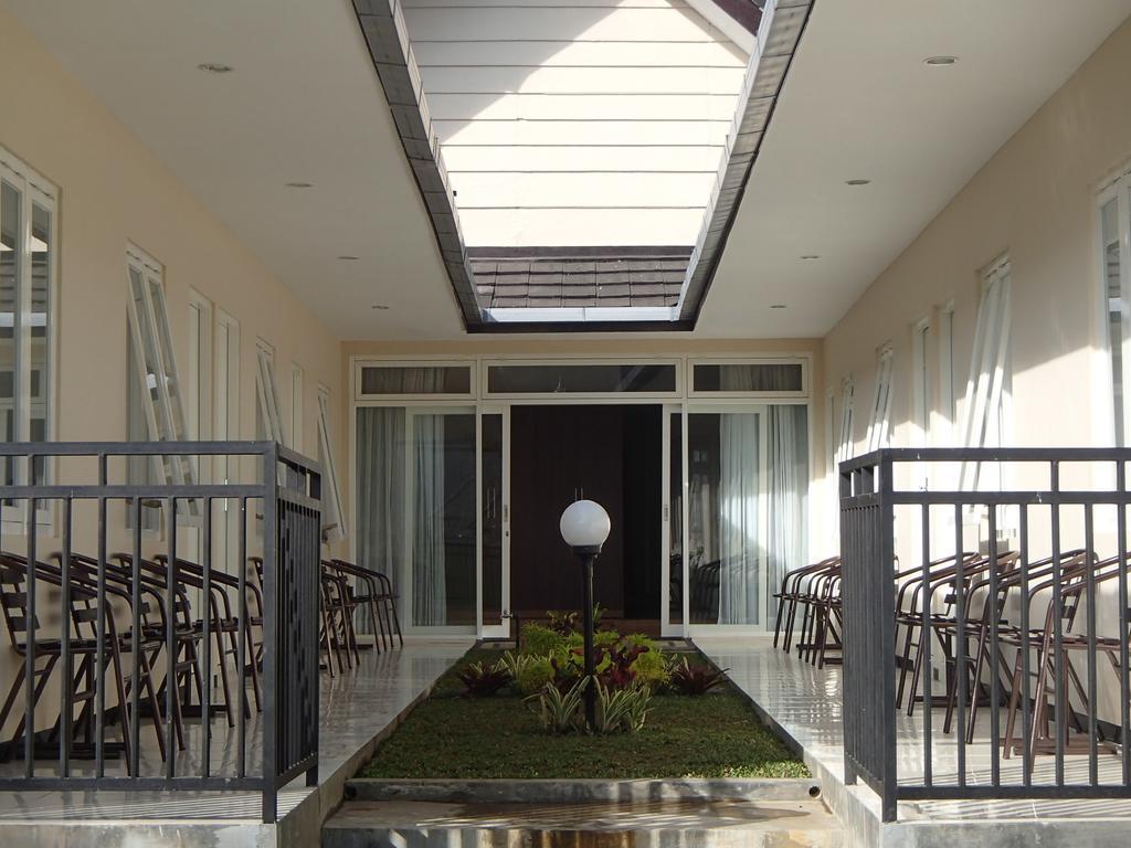 Shakila Guest House Malang Eksteriør bilde