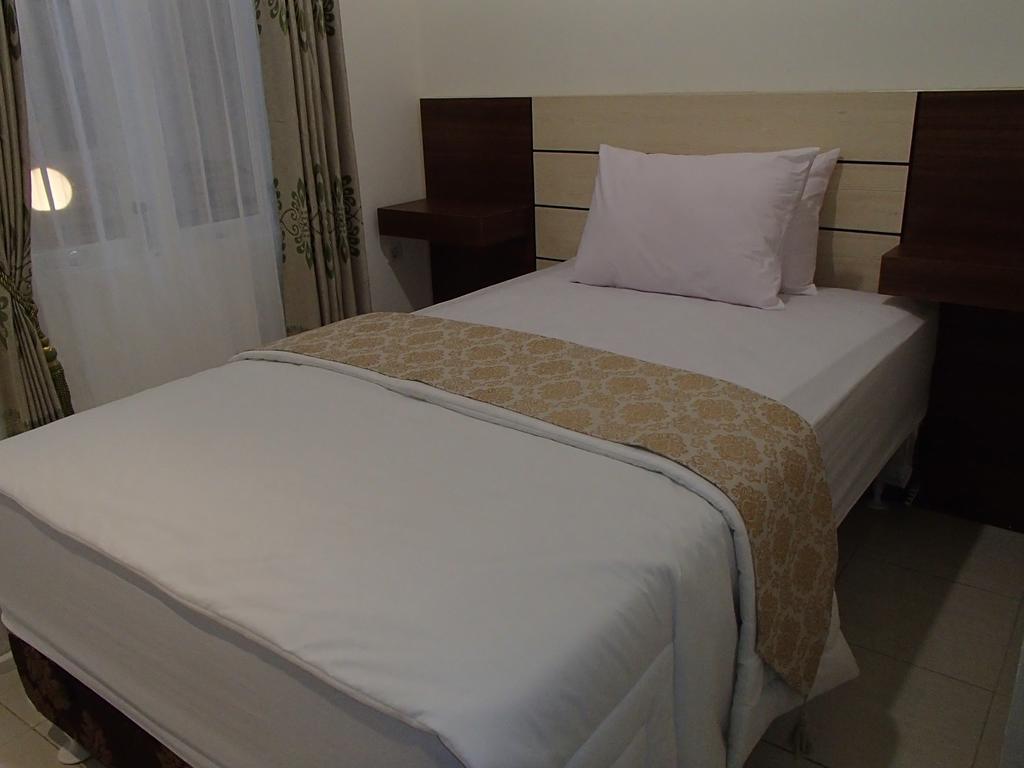 Shakila Guest House Malang Rom bilde